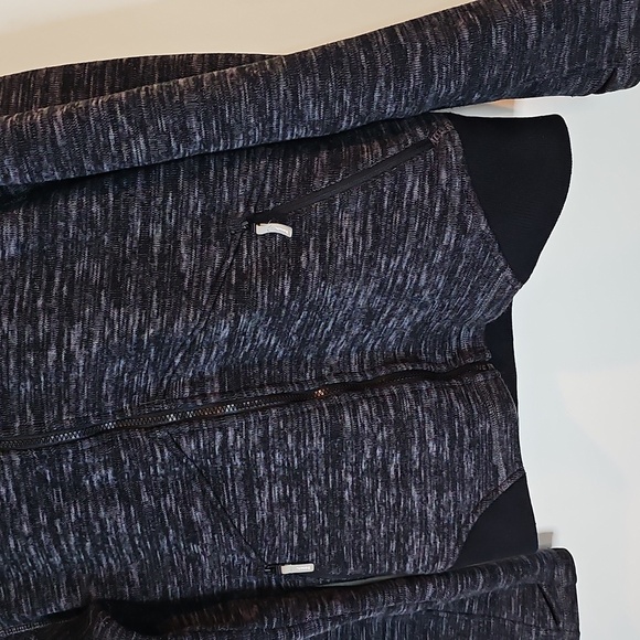 Bench Black and Gray XLHoodie - Picture 3 of 8